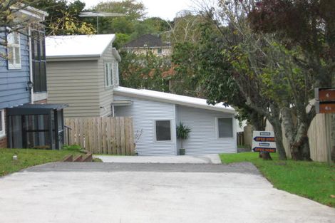 Photo of property in 4 Lyndhurst Road, Te Atatu South, Auckland, 0610