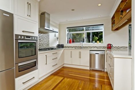 Photo of property in 49 Weatherly Road, Torbay, Auckland, 0630