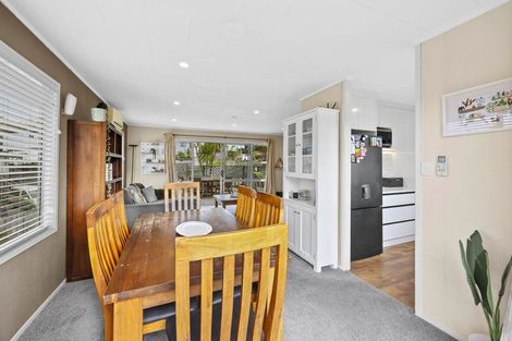 Photo of property in 17 Sherie Place, Howick, Auckland, 2014