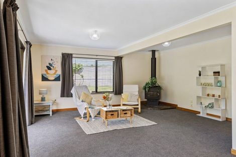 Photo of property in 17 Hind Place, Hokowhitu, Palmerston North, 4410