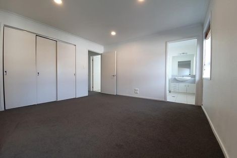 Photo of property in 6/13 Kaihu Street, Northcote, Auckland, 0627