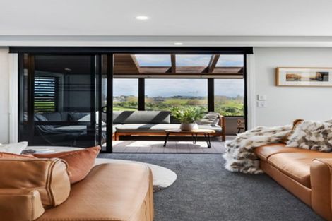 Photo of property in 1/285 Bleakhouse Road, Mellons Bay, Auckland, 2014