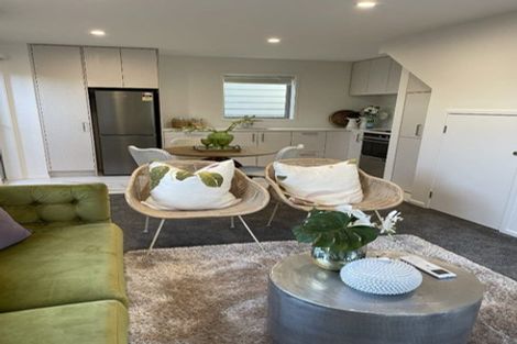 Photo of property in 3/80 Awaroa Road, Sunnyvale, Auckland, 0612