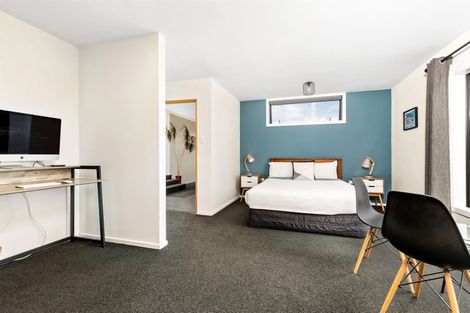 Photo of property in 17 Thorn Crescent, Fernhill, Queenstown, 9300