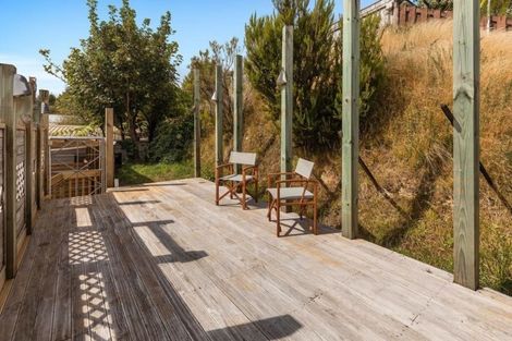 Photo of property in 2 Mcmanaway Grove, Stokes Valley, Lower Hutt, 5019