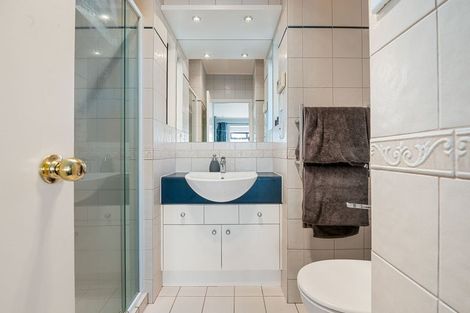 Photo of property in 28 Braid Road, St Andrews, Hamilton, 3200
