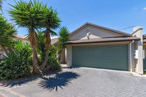Photo of property in 4/8 Saints Court, Manurewa, Auckland, 2102