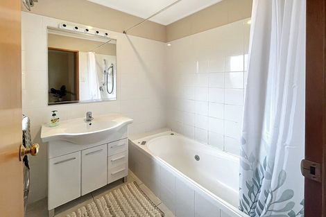 Photo of property in 111 John F Kennedy Drive, Milson, Palmerston North, 4414