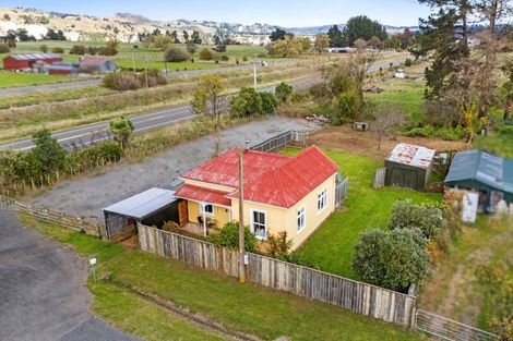 Photo of property in 5 Alexander Street, Ohingaiti, Hunterville, 4785