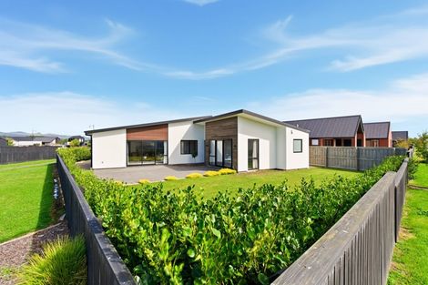 Photo of property in 15 Frank Ernest Crescent, Prebbleton, 7604