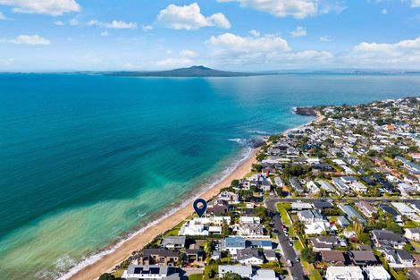 Photo of property in 9a Holiday Road, Milford, Auckland, 0620