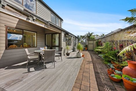 Photo of property in 2/1a Basilton Close, Bucklands Beach, Auckland, 2012