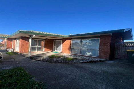 Photo of property in 1/3 Eulogy Place, Randwick Park, Auckland, 2105