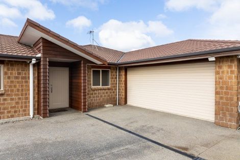 Photo of property in 28 Simpson Crescent, Raumati Beach, Paraparaumu, 5032