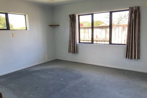 Photo of property in 35 Waiwherowhero Drive, St Andrews, Hamilton, 3200