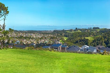 Photo of property in 18 Henriette Place, The Gardens, Auckland, 2105