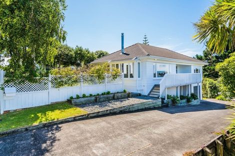 Photo of property in 121 Stredwick Drive, Torbay, Auckland, 0630