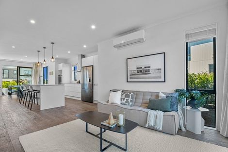 Photo of property in 17 Waenganui Road, Hobsonville, Auckland, 0616