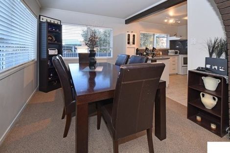 Photo of property in 6 Huber Street, Weymouth, Auckland, 2103