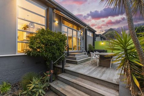 Photo of property in 1/5 Whareora Terrace, Cashmere, Christchurch, 8022