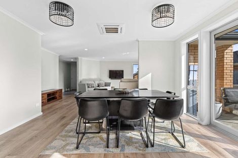 Photo of property in 49 Gibson Place, Papamoa Beach, Papamoa, 3118