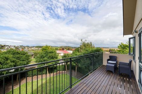 Photo of property in 11 West Ridge Drive, Western Heights, Hamilton, 3200