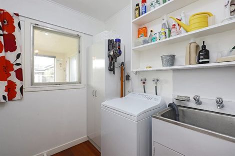 Photo of property in 3 Carl Avenue, Havelock North, 4130