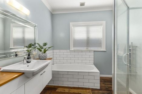 Photo of property in 52 Dundas Street, Seatoun, Wellington, 6022