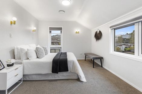 Photo of property in 17 John Witton Drive, Crofton Downs, Wellington, 6035