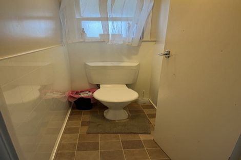 Photo of property in 1/7 The Rosebowl, Sunnyhills, Auckland, 2010