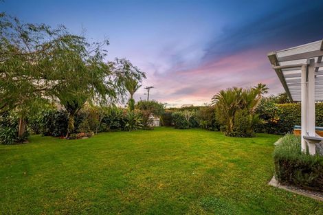 Photo of property in 9 Arthur Street, Riverhead, 0820