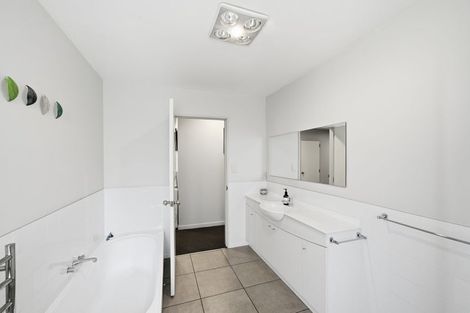 Photo of property in 2/40 Hare Street, Ilam, Christchurch, 8041