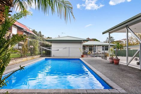 Photo of property in 17 Marian Drive, Inner Kaiti, Gisborne, 4010