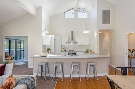 Photo of property in 15 Strachan Way, Highbury, Palmerston North, 4412