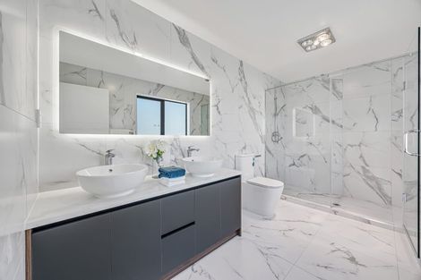 Photo of property in 6 Mill Hill Close, Flat Bush, 2019