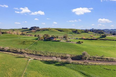 Photo of property in 35 Tapairu Road, Waipawa, 4275