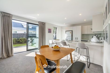 Photo of property in 393 Stokes Valley Road, Stokes Valley, Lower Hutt, 5019