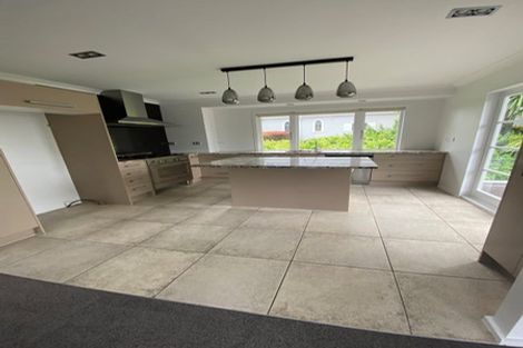 Photo of property in 26 West Lynn Road, Titirangi, Auckland, 0604