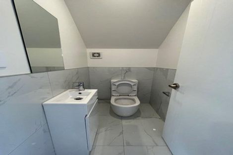 Photo of property in 3a De Quincey Terrace, Highland Park, Auckland, 2010