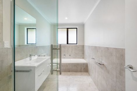 Photo of property in 13a Freyberg Crescent, Pukekohe, 2120