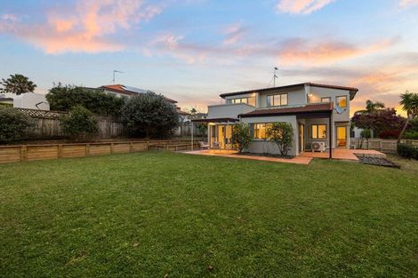 Photo of property in 68 Marina View Drive, West Harbour, Auckland, 0618