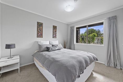 Photo of property in 6 Baronie Court, Half Moon Bay, Auckland, 2012