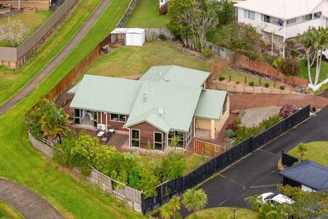 Photo of property in 43 Unsworth Drive, Unsworth Heights, Auckland, 0632