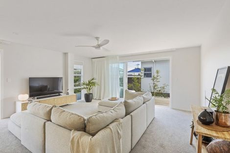 Photo of property in 199a Gill Street, Strandon, New Plymouth, 4312