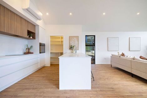 Photo of property in 5 Rowe Drive, Jacks Point, 9371