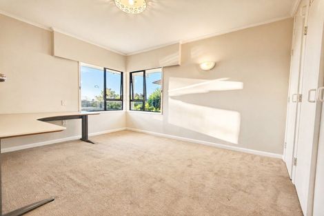 Photo of property in 2 Mellons Bay Road, Howick, Auckland, 2014