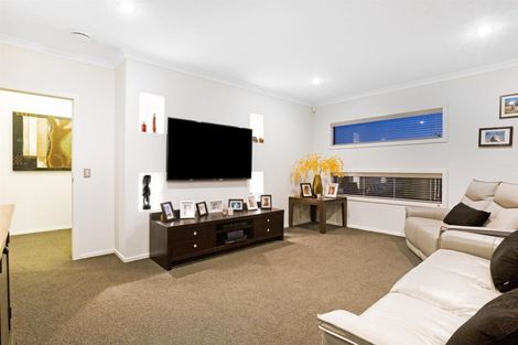 Photo of property in 53 Endeavour Drive, Whitby, Porirua, 5024