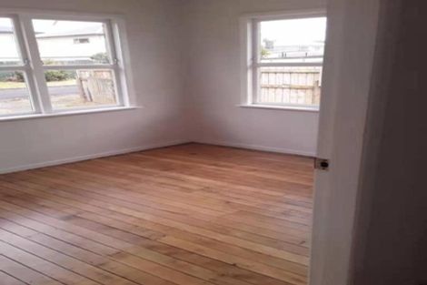 Photo of property in 57 Kayes Road, Pukekohe, 2120