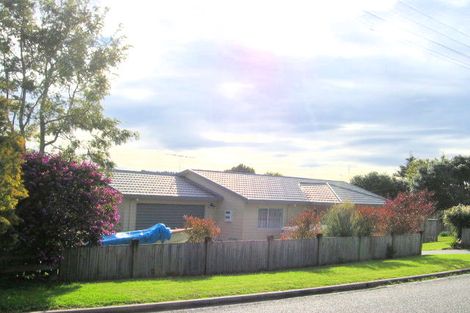 Photo of property in 16 Foster Crescent, Snells Beach, 0920