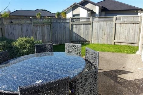 Photo of property in 17 Scoria Close, Pyes Pa, Tauranga, 3112